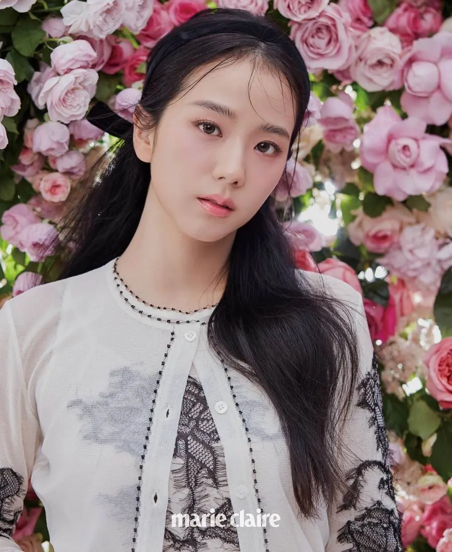 (BLACKPINK) Jisoo @ Marie Claire Korea January 2023