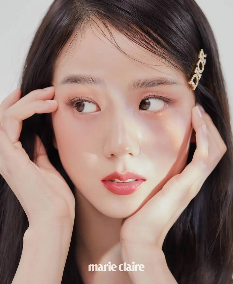 (BLACKPINK) Jisoo @ Marie Claire Korea January 2023