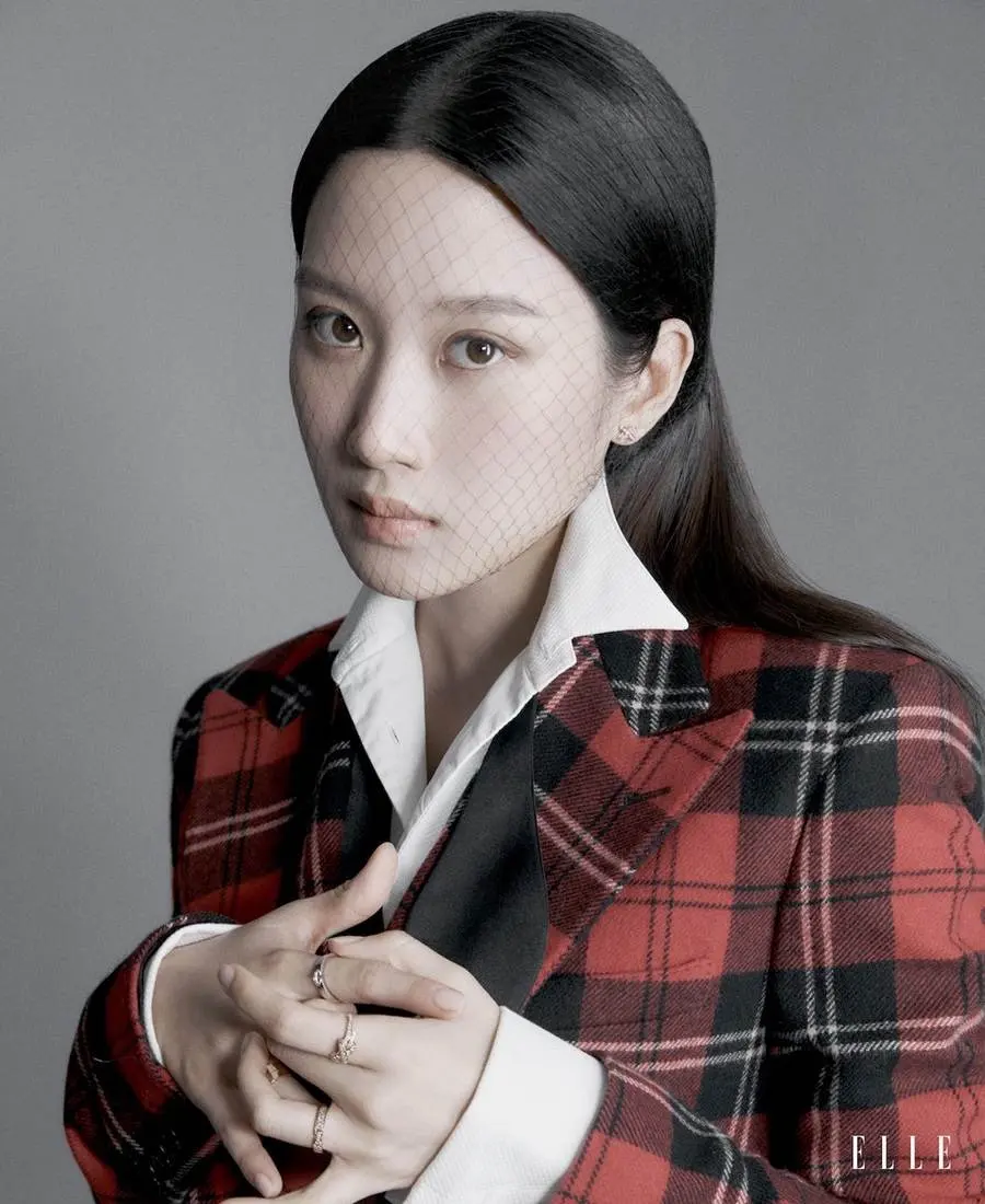 Mun Ka Young @ ELLE Singapore December 2022