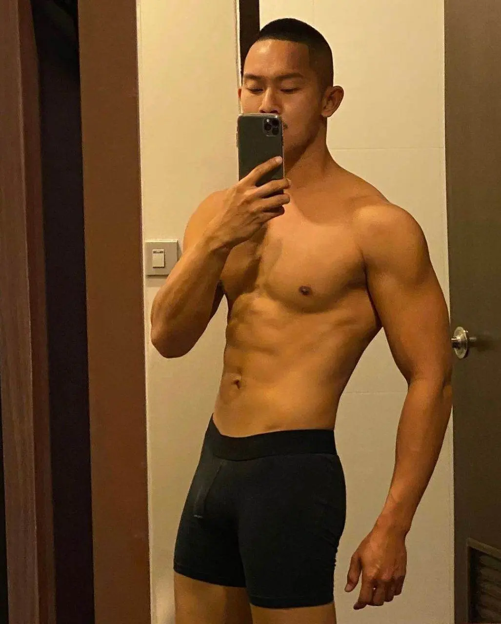 วันหยุดสุดหล่อ
