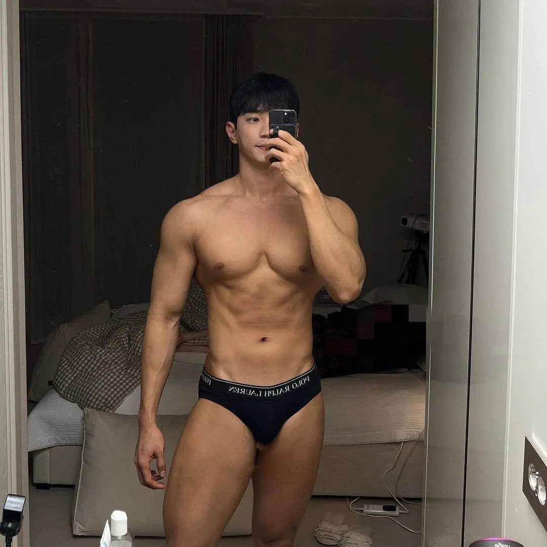 Hot men in underwear 637