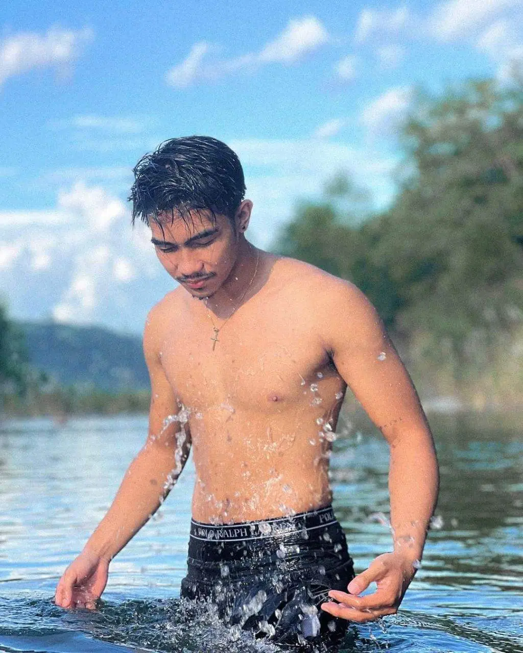 สายน้ำ..ลูกผู้ชาย