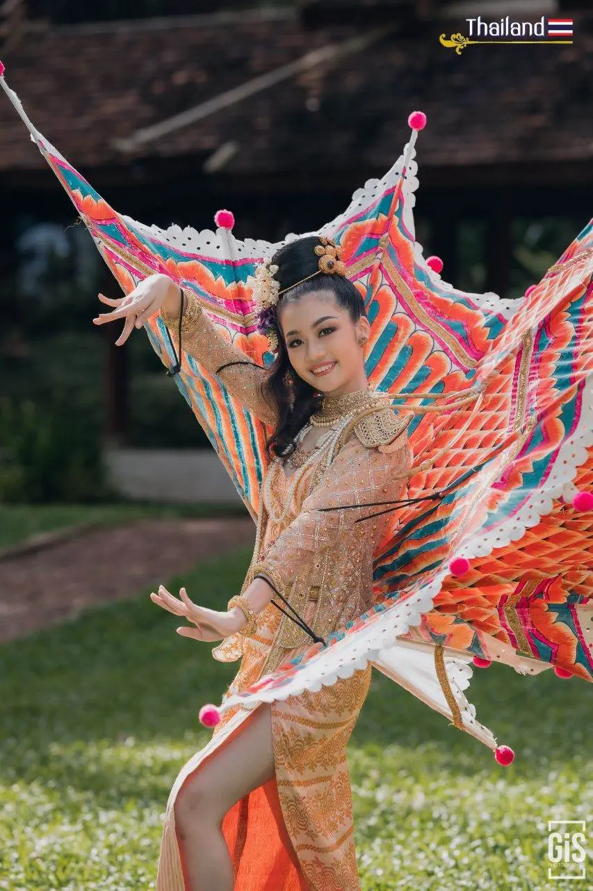 THAILAND 🇹🇭 | Ginggala Bird Dance