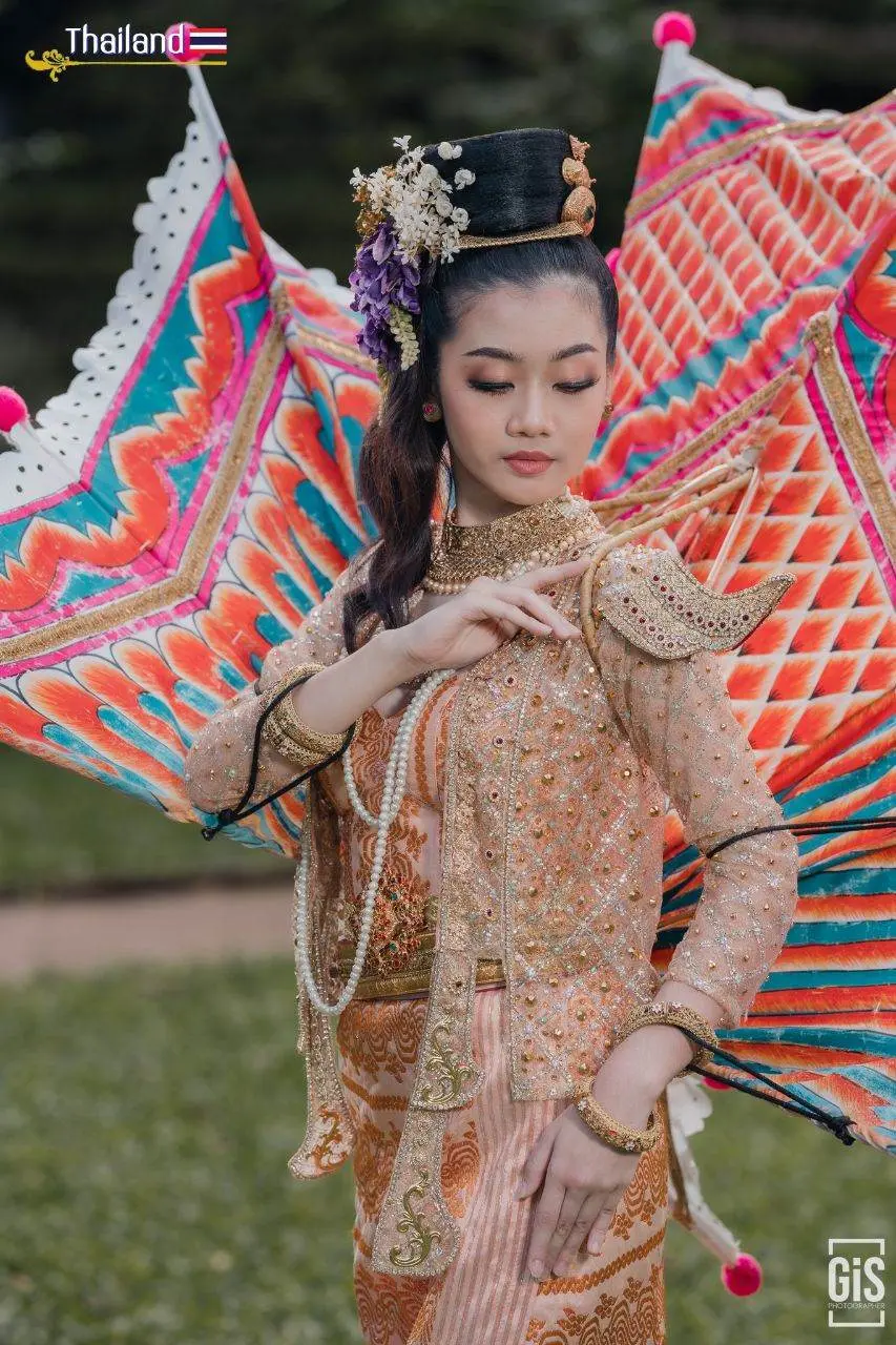 THAILAND 🇹🇭 | Ginggala Bird Dance