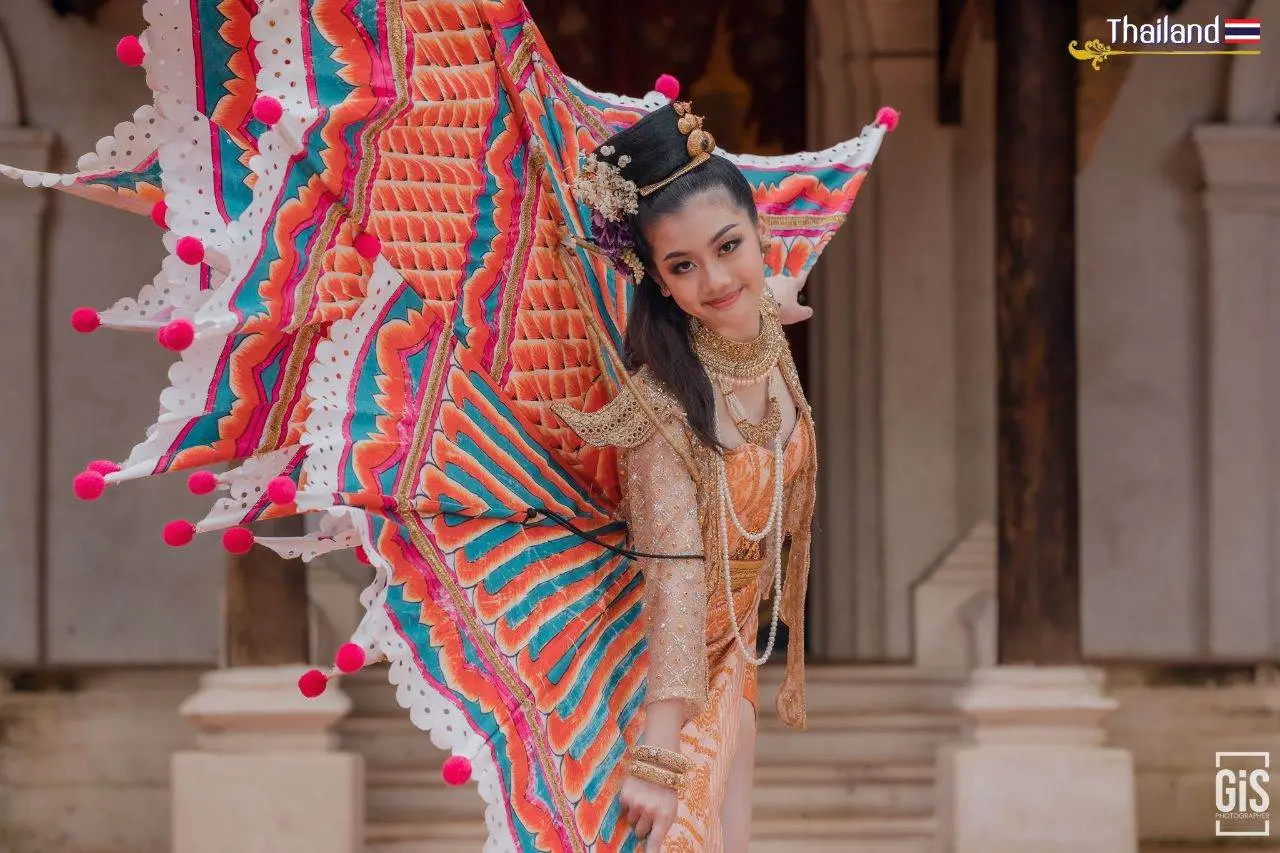 THAILAND 🇹🇭 | Ginggala Bird Dance