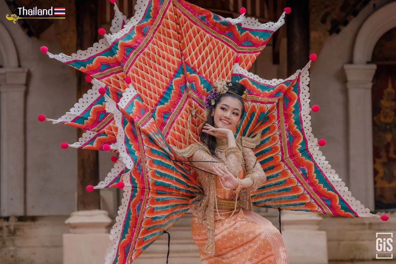 THAILAND 🇹🇭 | Ginggala Bird Dance