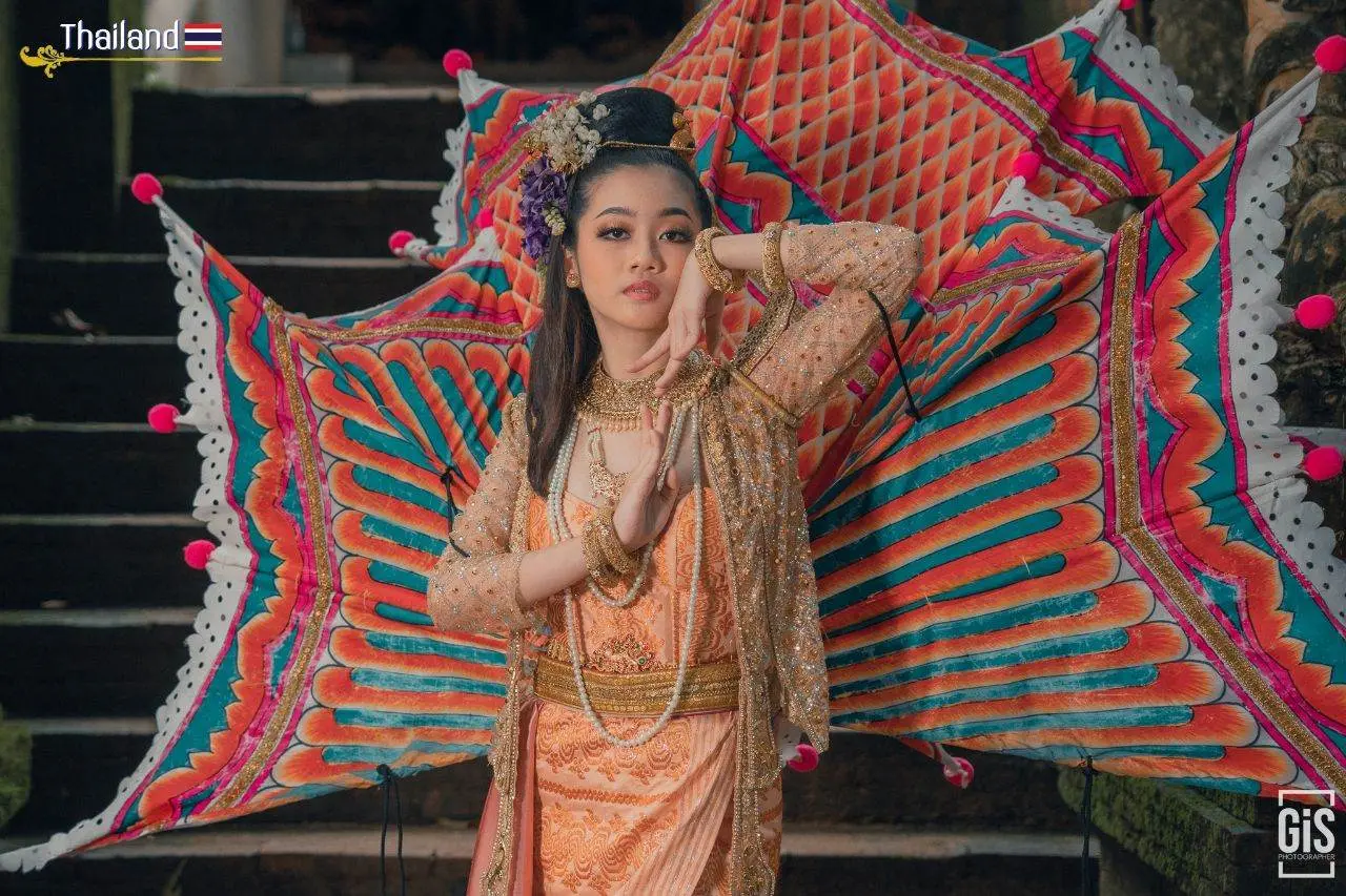THAILAND 🇹🇭 | Ginggala Bird Dance
