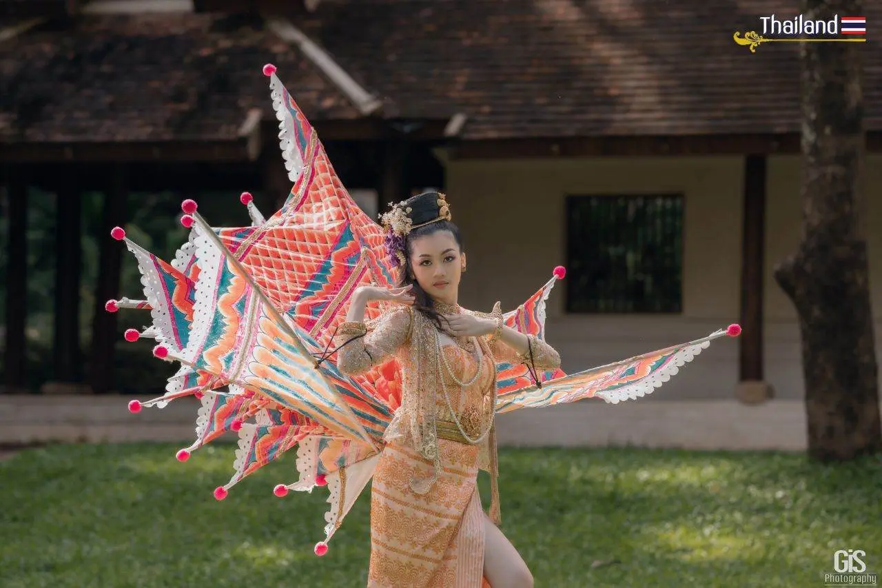THAILAND 🇹🇭 | Ginggala Bird Dance