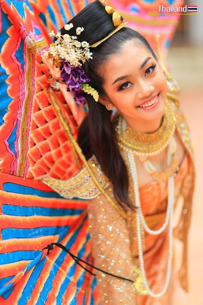 THAILAND 🇹🇭 | Ginggala Bird Dance