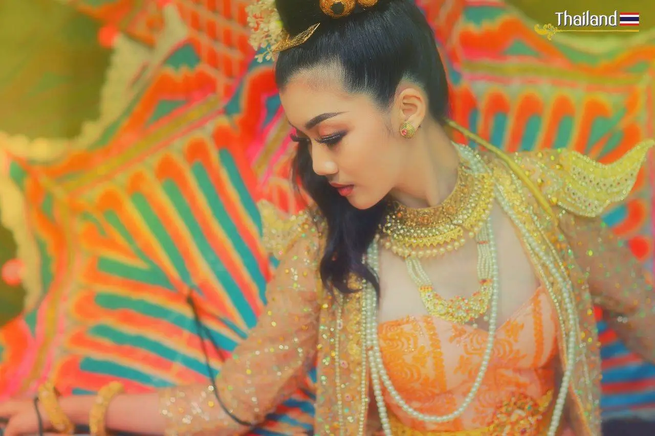THAILAND 🇹🇭 | Ginggala Bird Dance