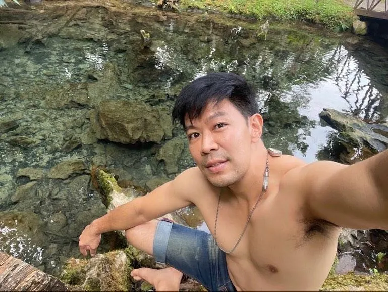 แข็งยามเช้ามืด