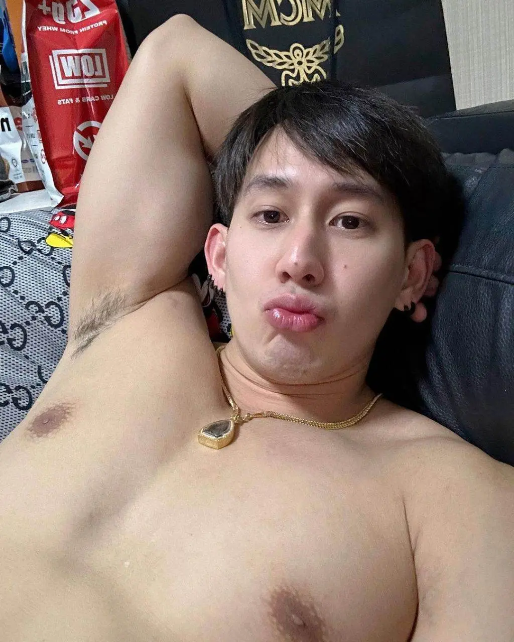 แข็งยามเช้ามืด