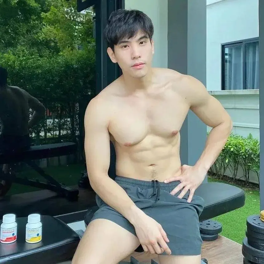 แข็งยามเช้ามืด