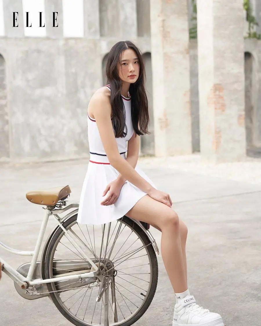 ออกแบบ ชุติมณฑน์ @ ELLE HK February 2023