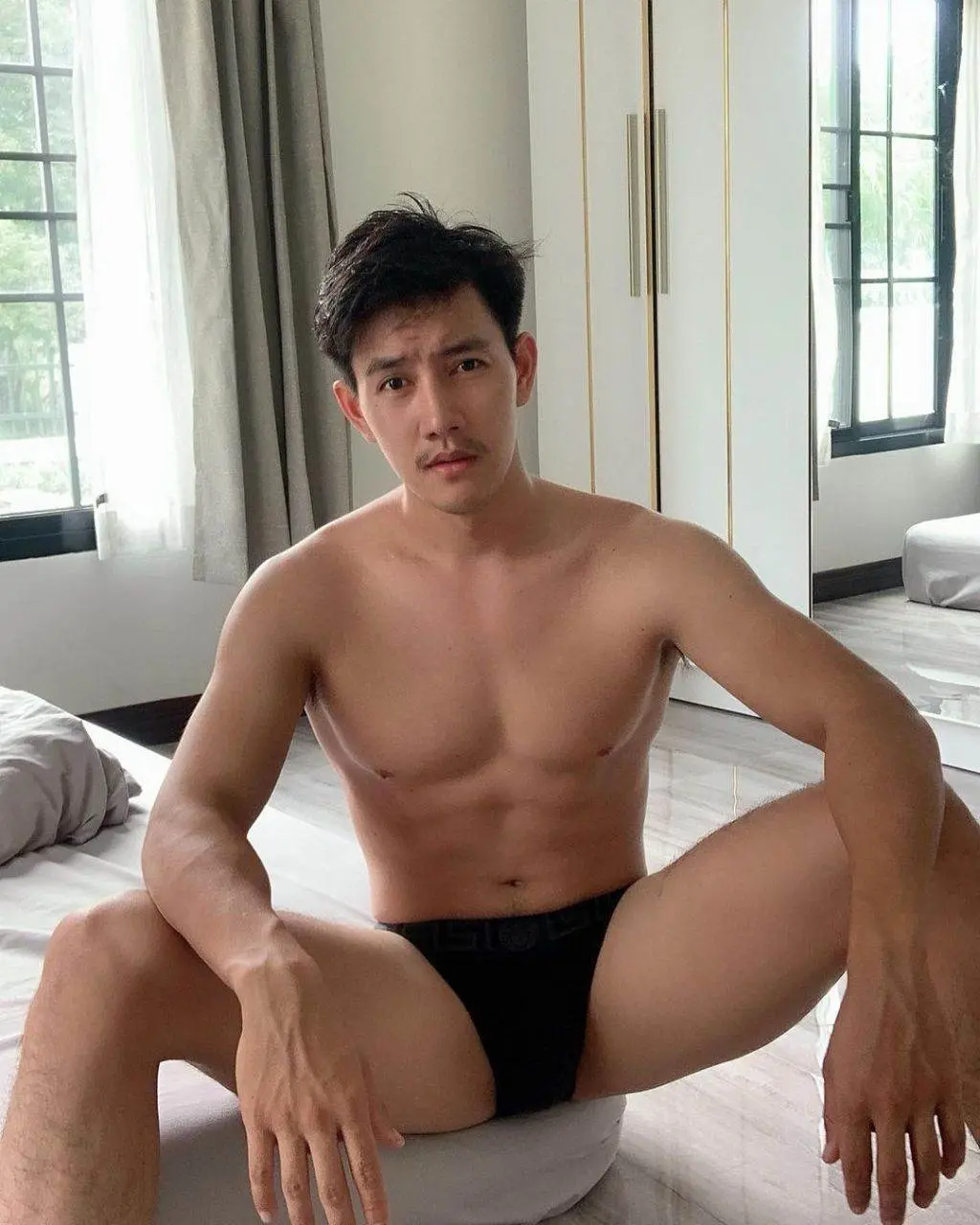 ส่องหนุ่ม 36