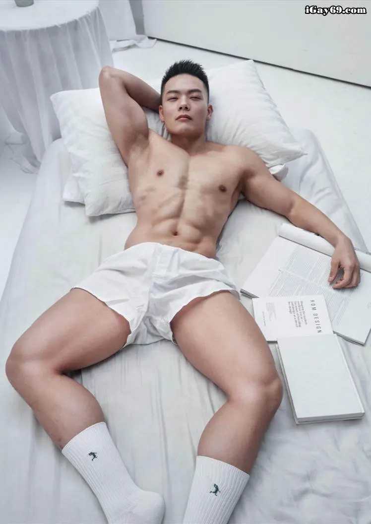 มัดกล้ามซิคแพคน่ากัดเล่น