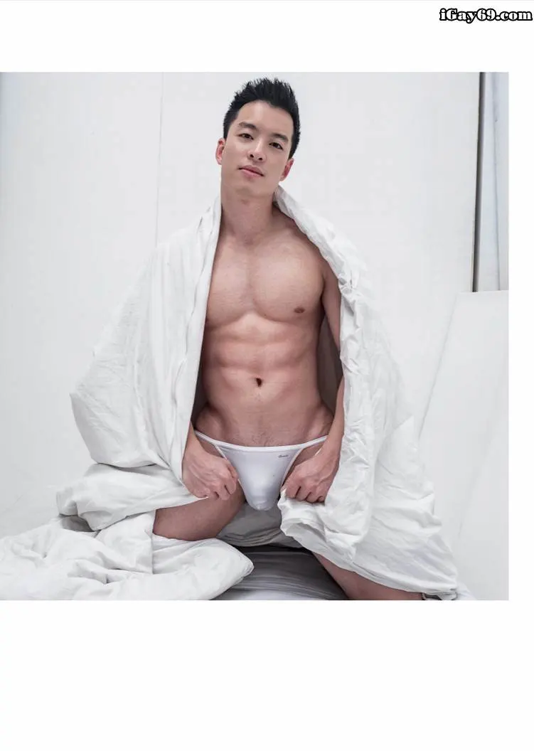 มัดกล้ามซิคแพคน่ากัดเล่น