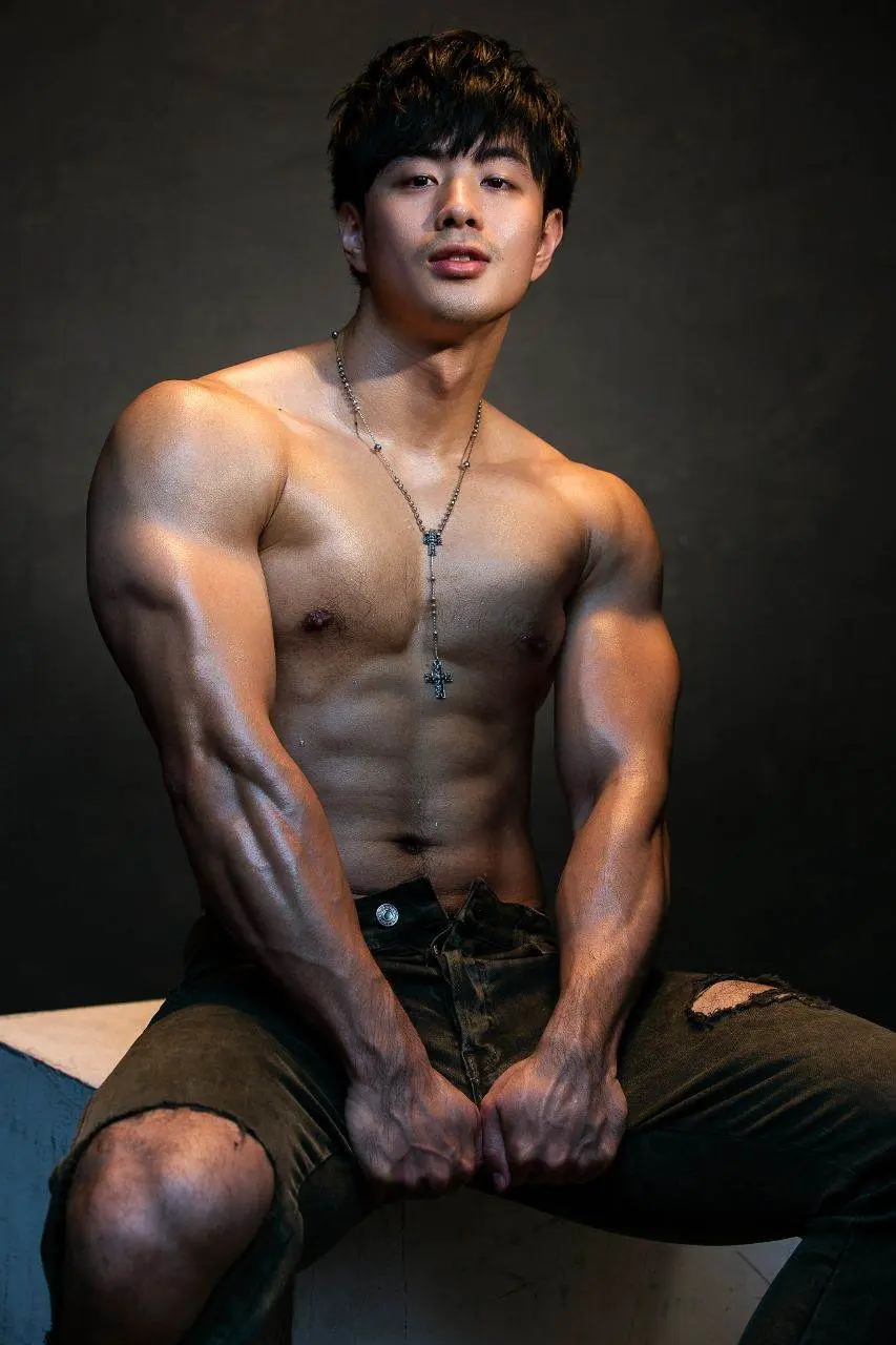 คลังผู้ชายหล่อ