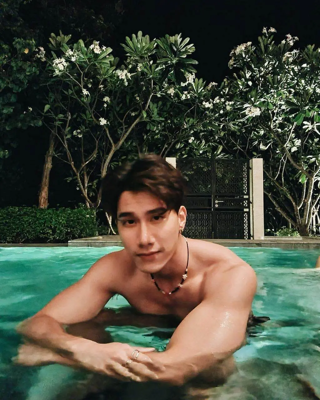 ดาราหล่อน่าเลีย