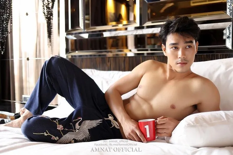 ดาราหล่อน่าเลีย