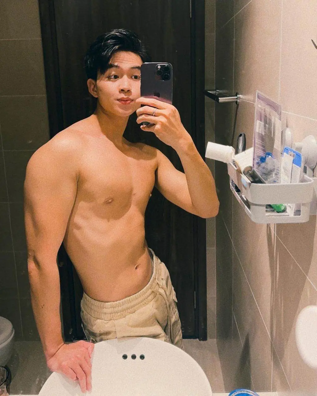 แซบ