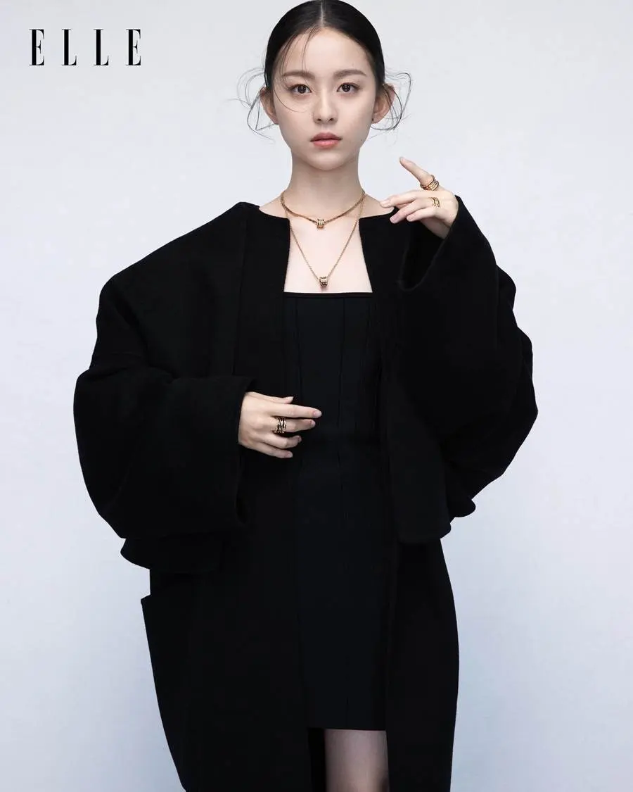 Park Ji Hu @ ELLE HK December 2022