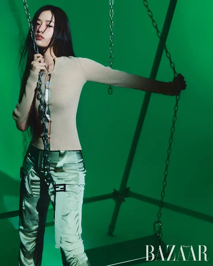 (IVE) AN YuJin @ Harper's BAZAAR Korea February 2023