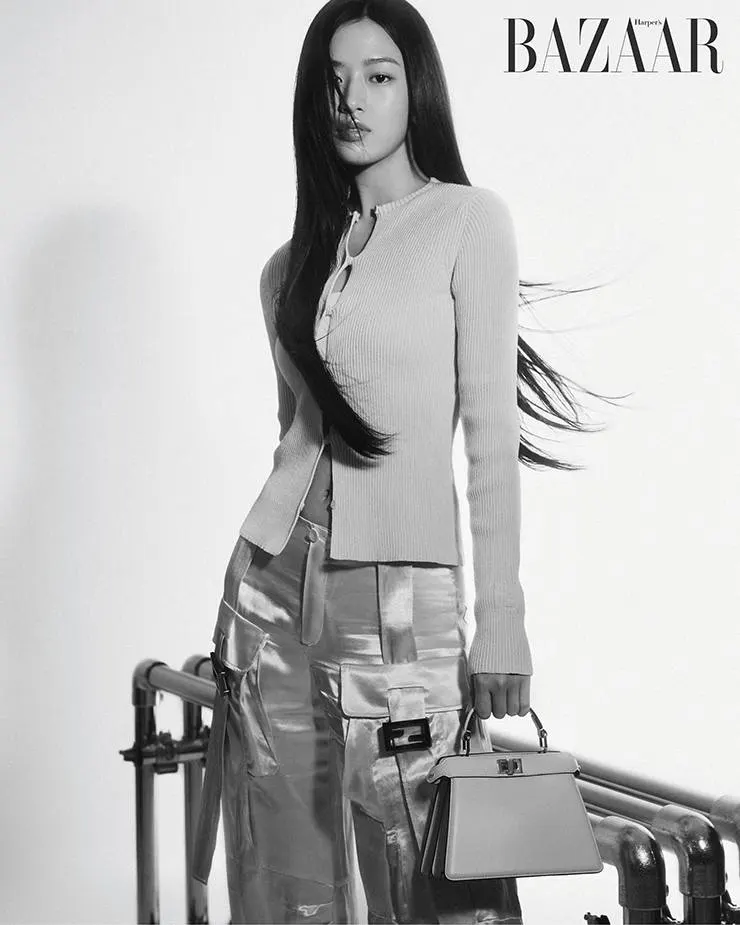 (IVE) AN YuJin @ Harper's BAZAAR Korea February 2023