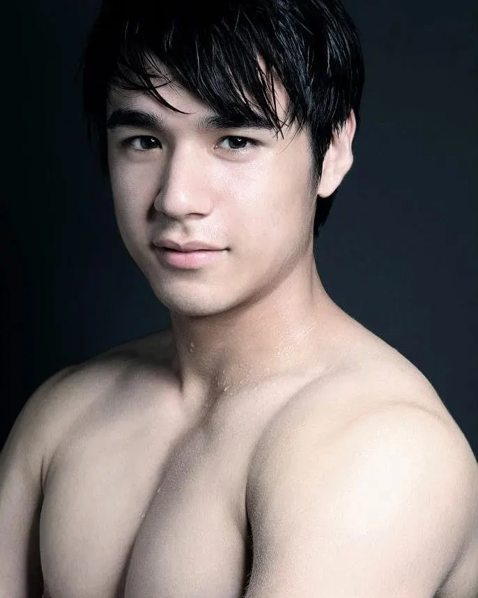 คลั่งรักพ่อนิว