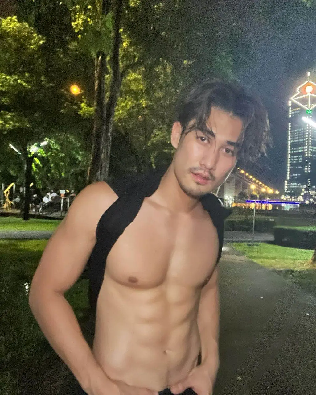 พันธ์ดีสามีออนไลน์