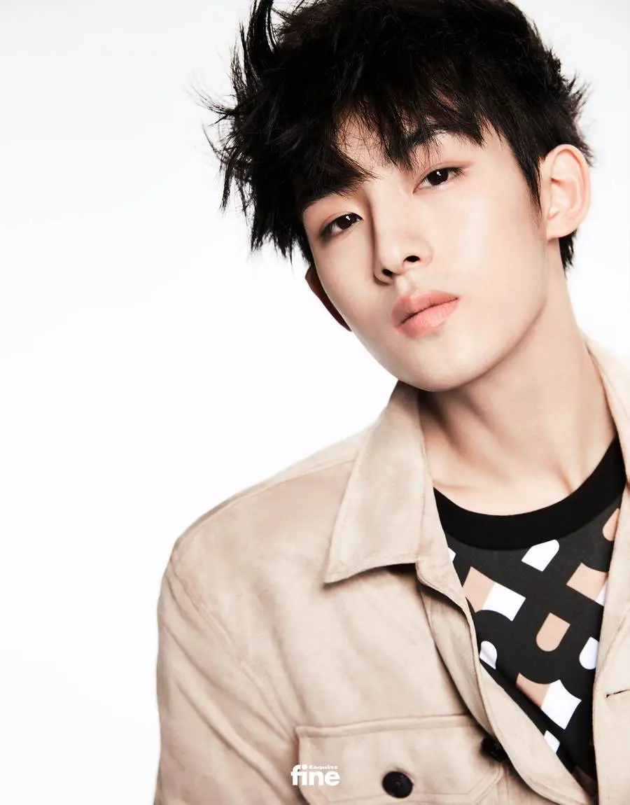 Dong Sicheng @ Esquire Fine China January 2023