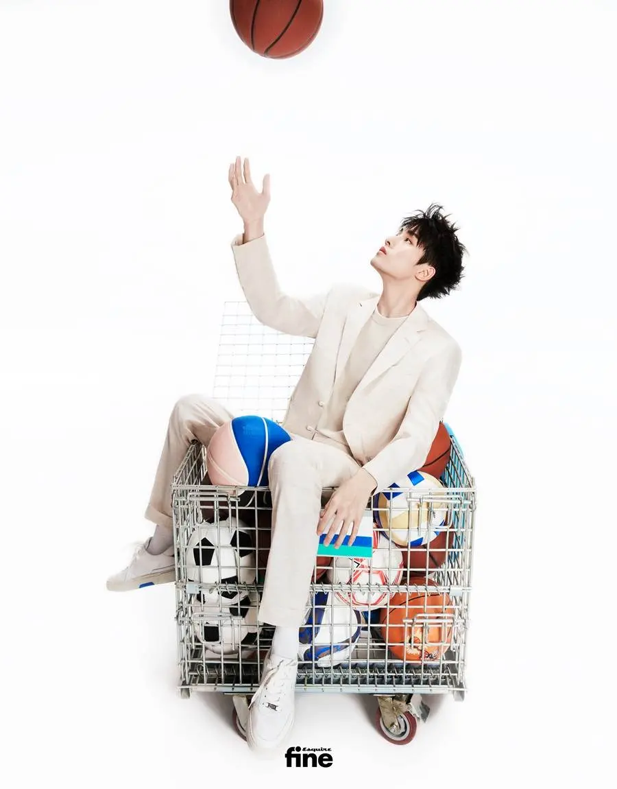 Dong Sicheng @ Esquire Fine China January 2023