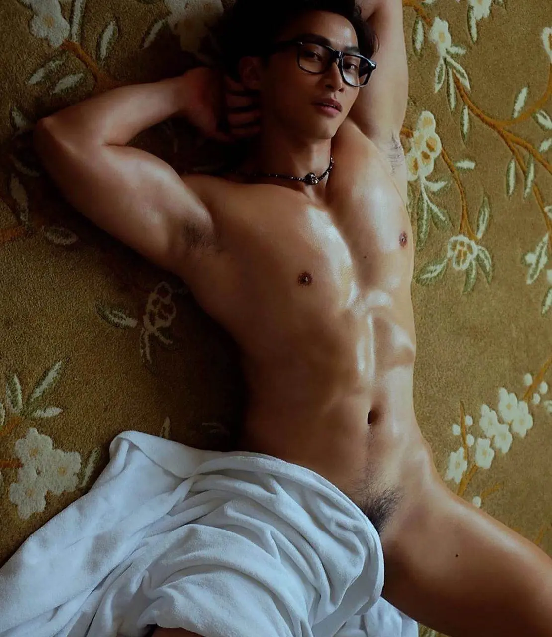 หนุ่มหล่อขึ้นปก 1125.2