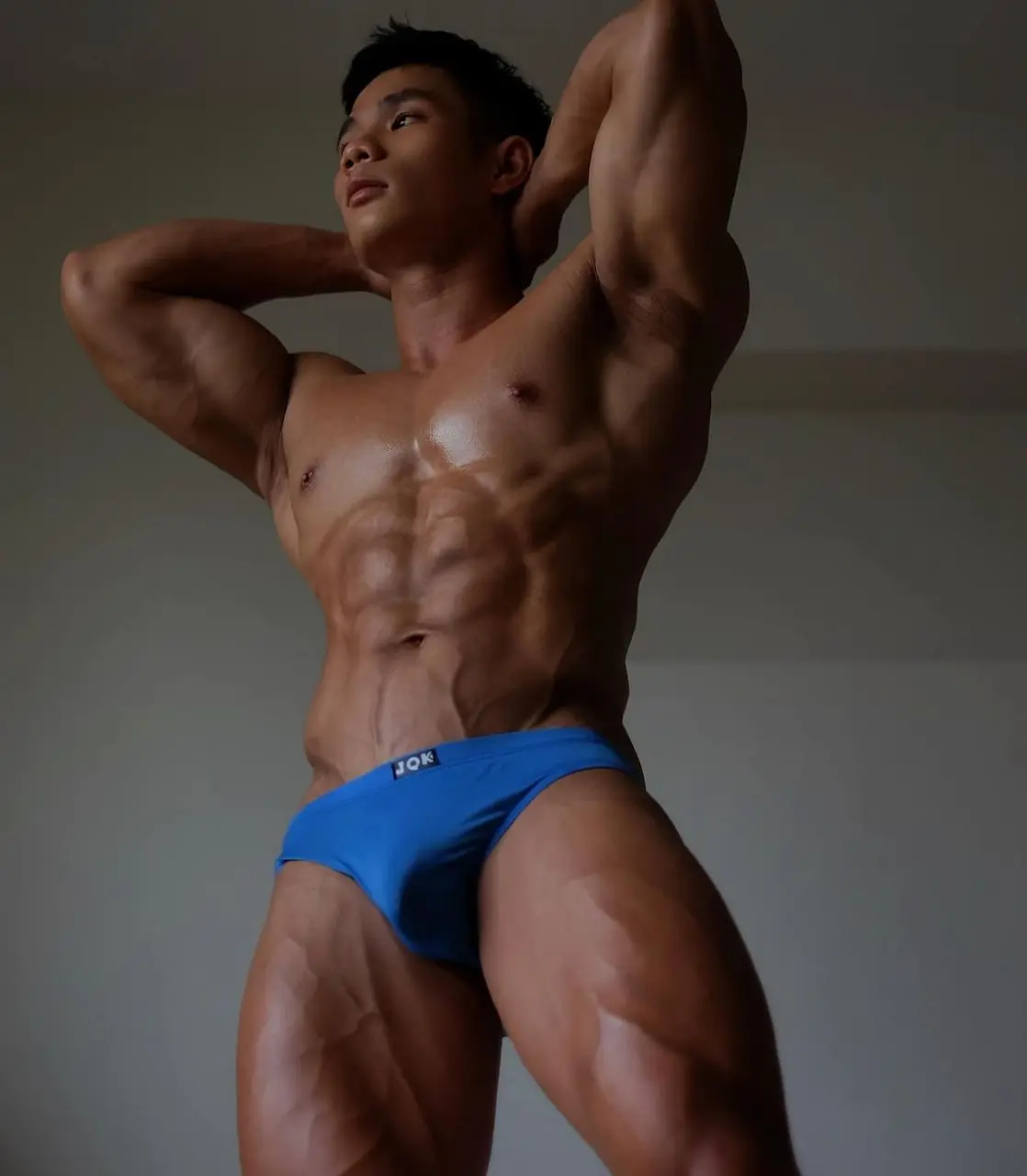 หนุ่มหล่อขึ้นปก 1125.2