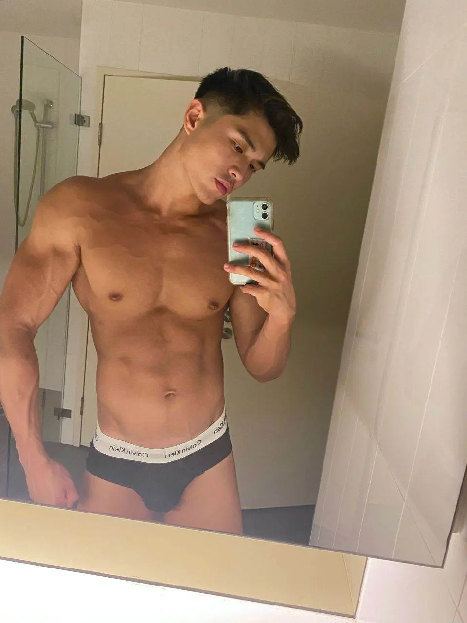 Ethan สุดหล่อ
