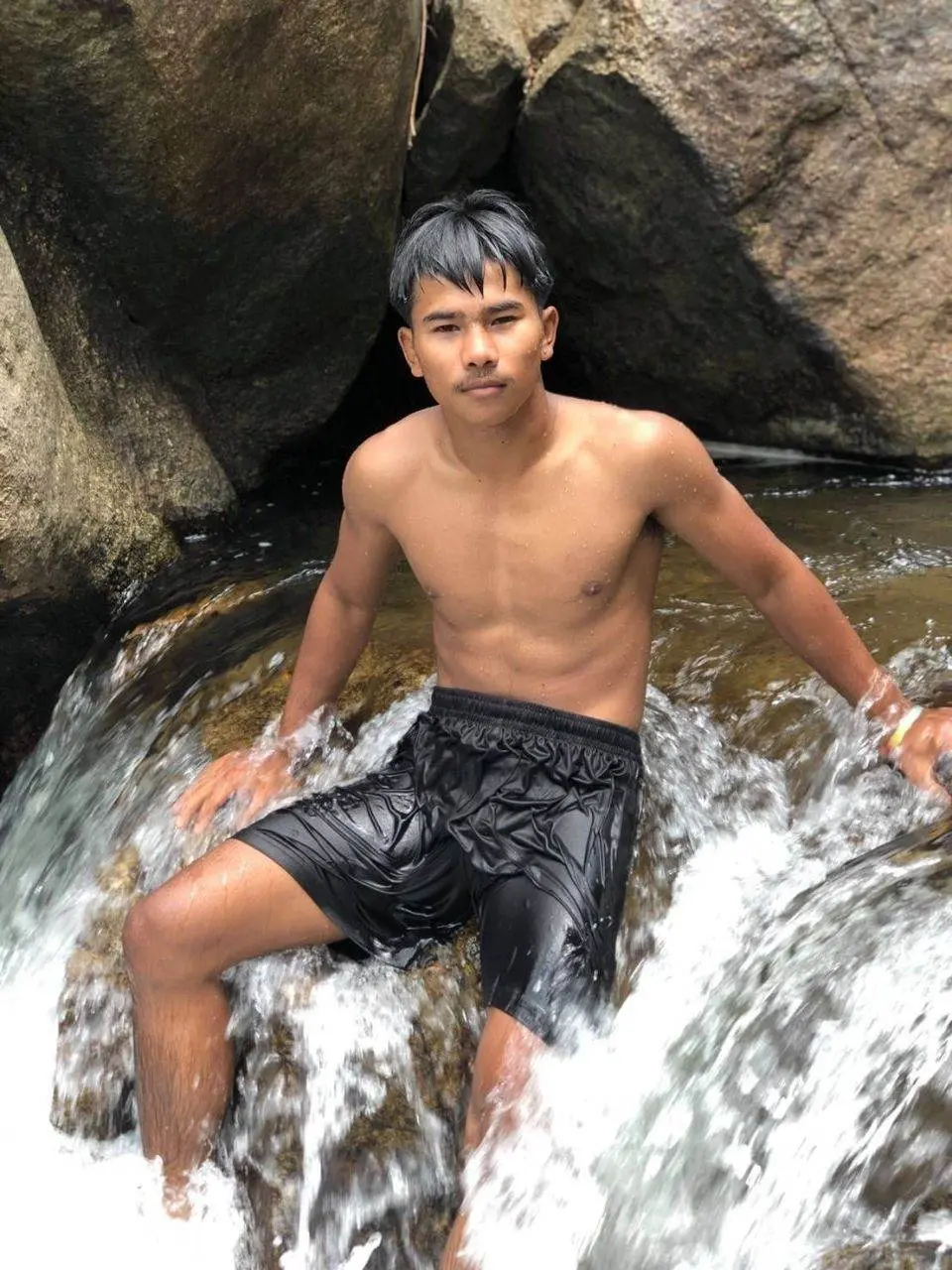 สายน้ำ..ลูกผู้ชาย