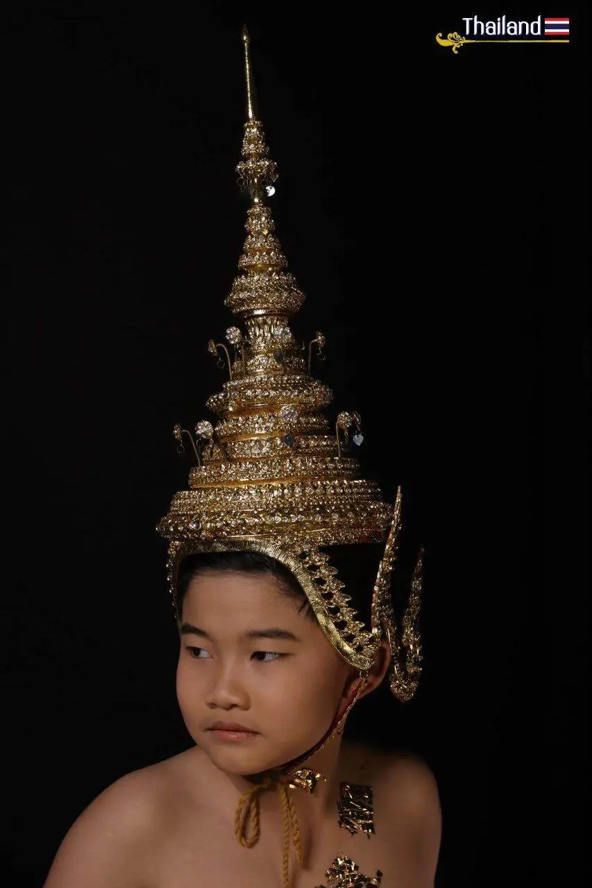 THAILAND 🇹🇭 | Thai Headdress