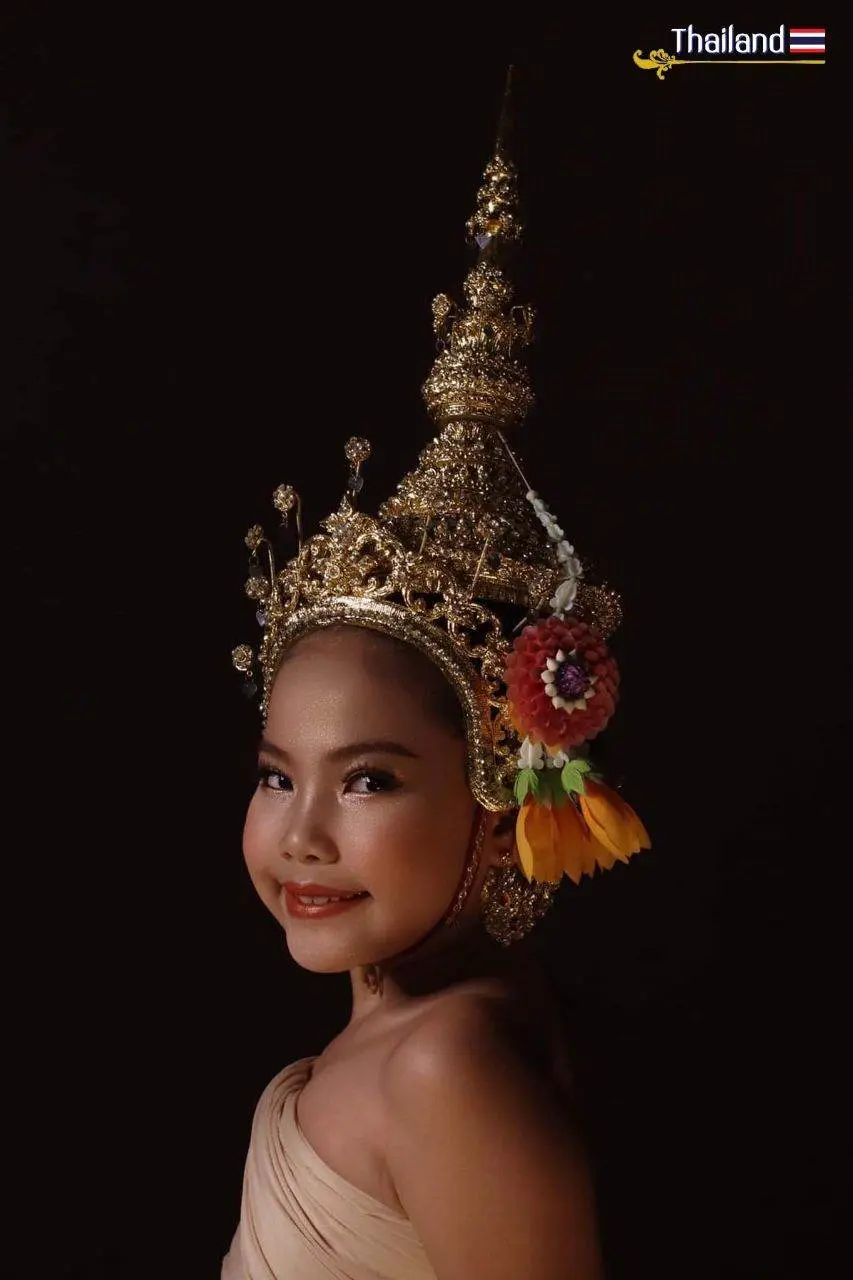 THAILAND 🇹🇭 | Thai Headdress