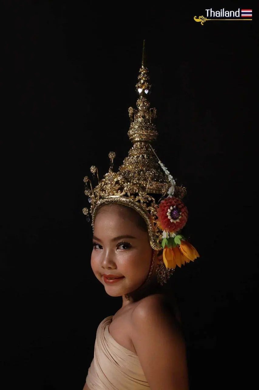 THAILAND 🇹🇭 | Thai Headdress