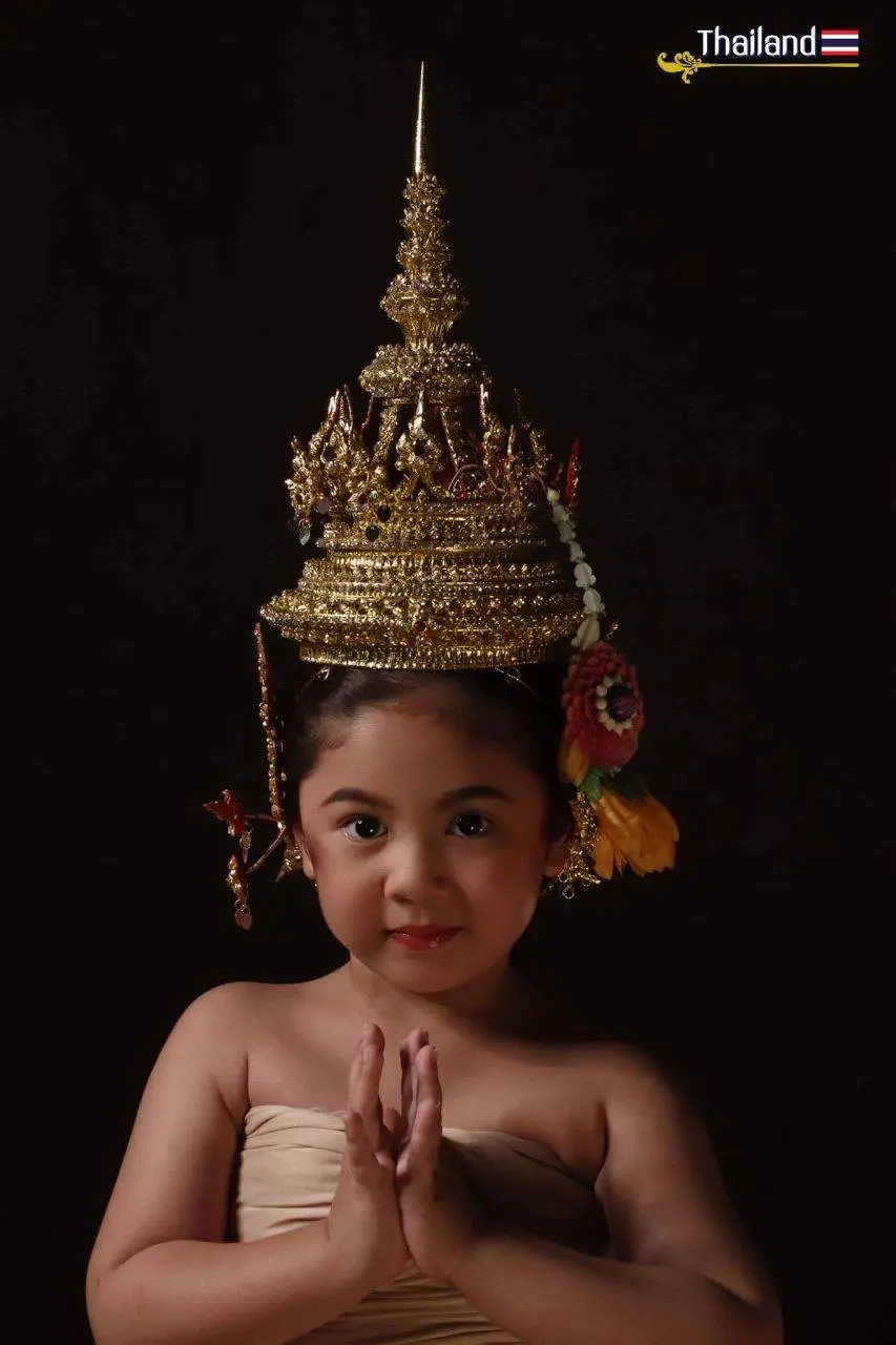 THAILAND 🇹🇭 | Thai Headdress