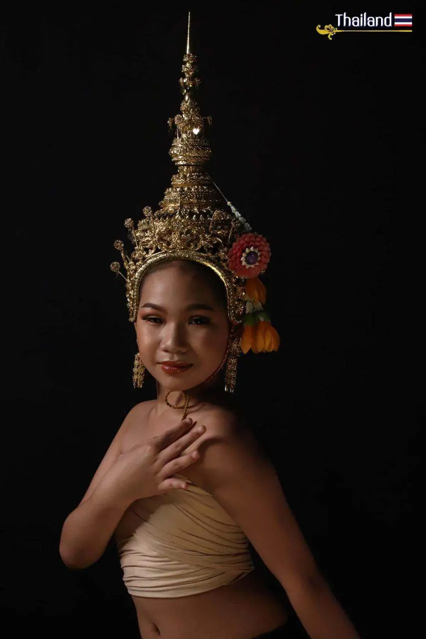 THAILAND 🇹🇭 | Thai Headdress
