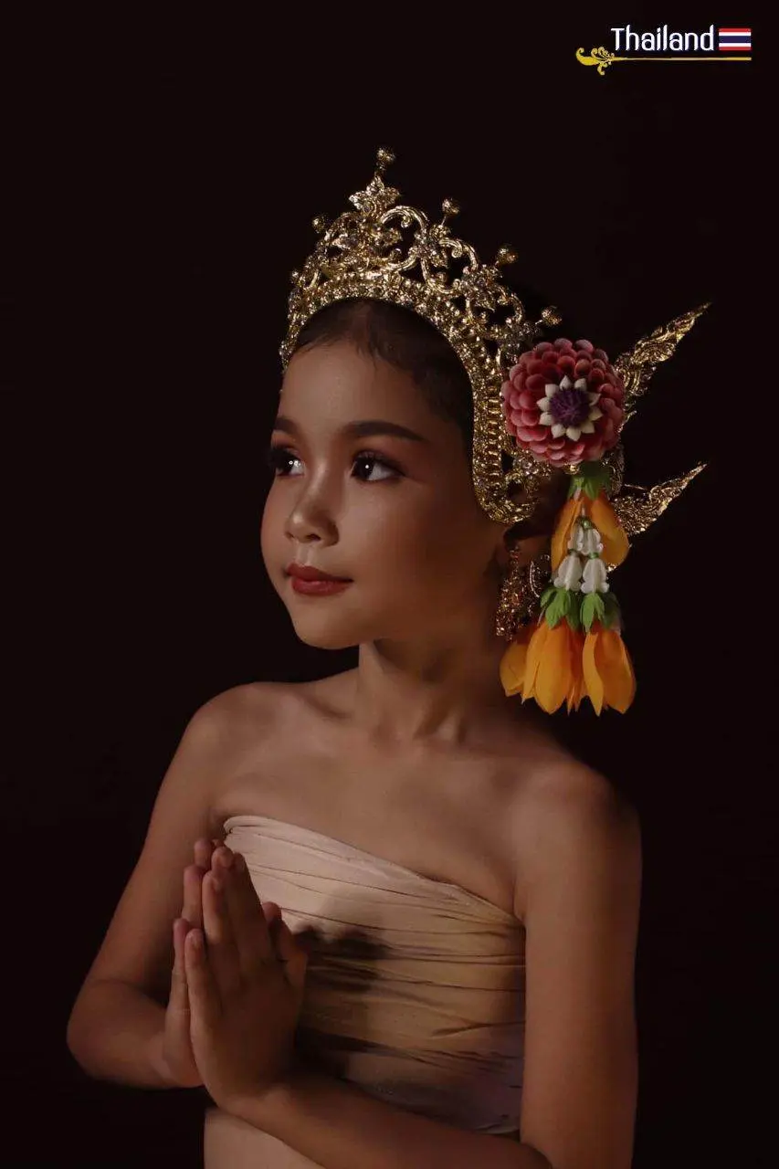 THAILAND 🇹🇭 | Thai Headdress