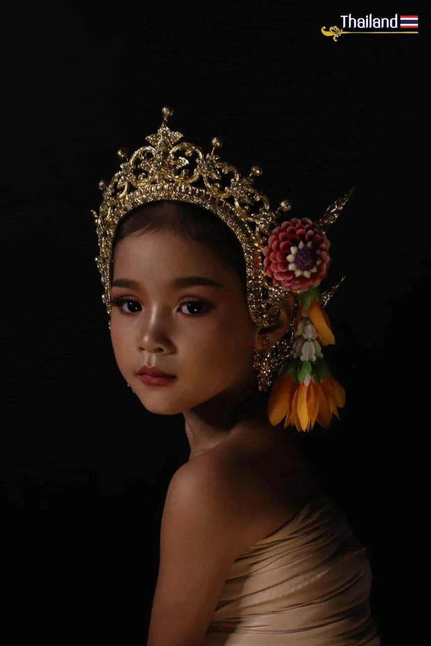 THAILAND 🇹🇭 | Thai Headdress