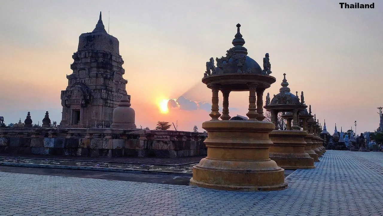 Wat Phu Maan Fah: the buddhist temple in Buriram | THAILAND 🇹🇭