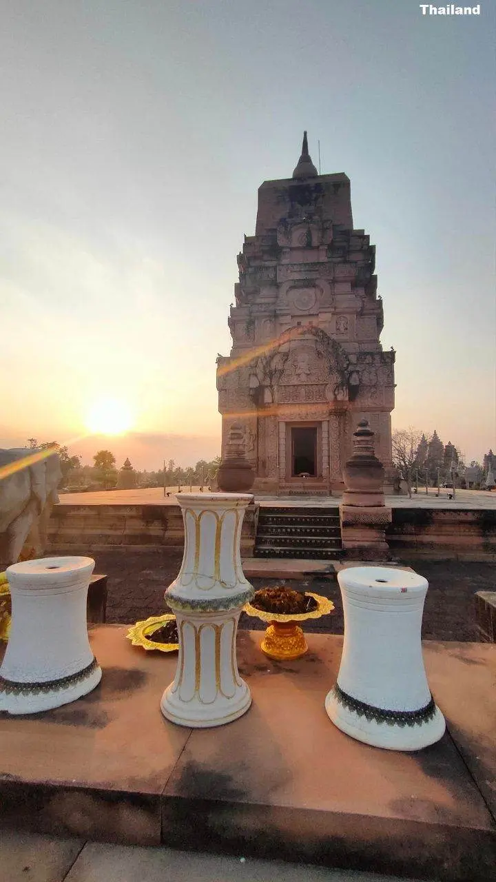 Wat Phu Maan Fah: the buddhist temple in Buriram | THAILAND 🇹🇭