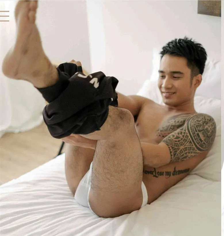 เน้นถ่างขา
