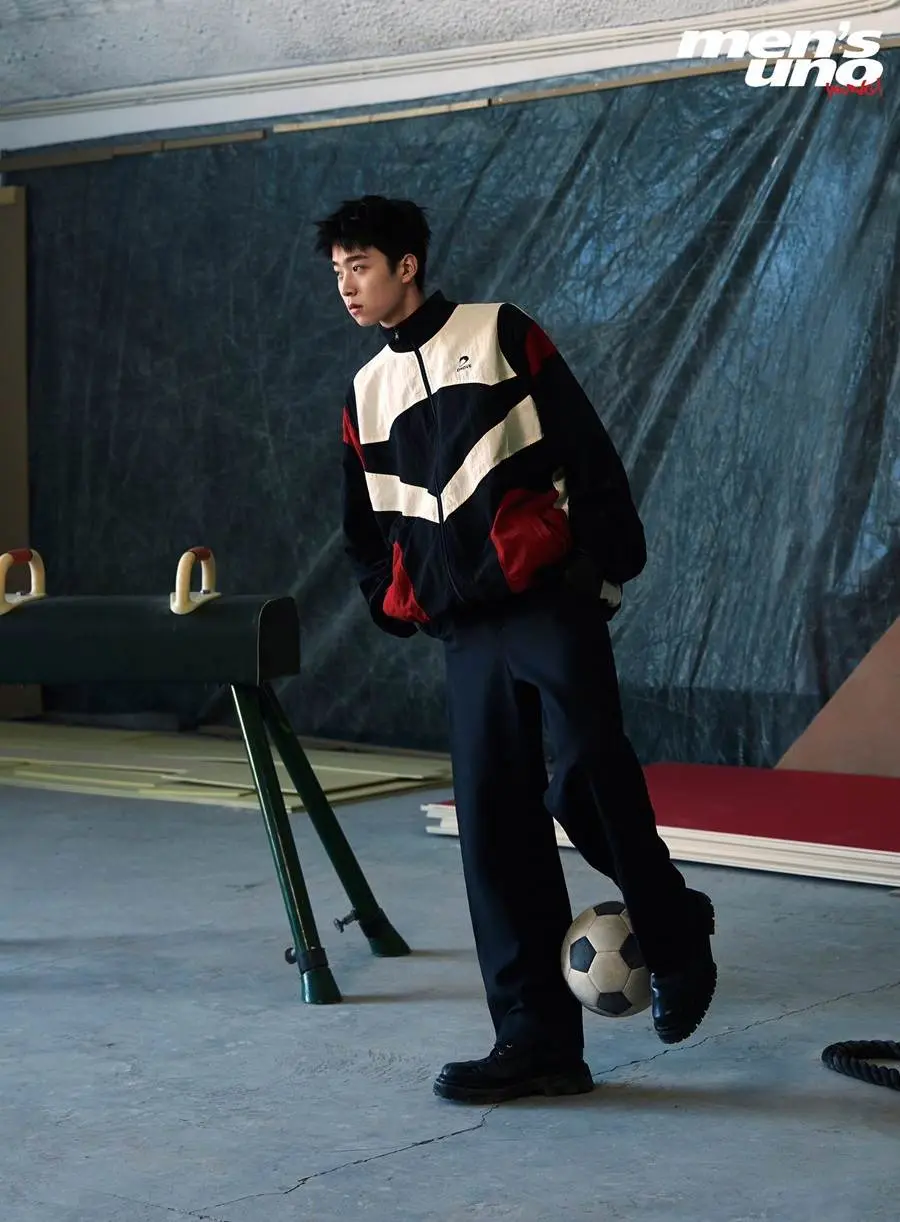 (INTO1) Zhang Jiayuan @ Men&rsquo;s uno Young! China January 2023