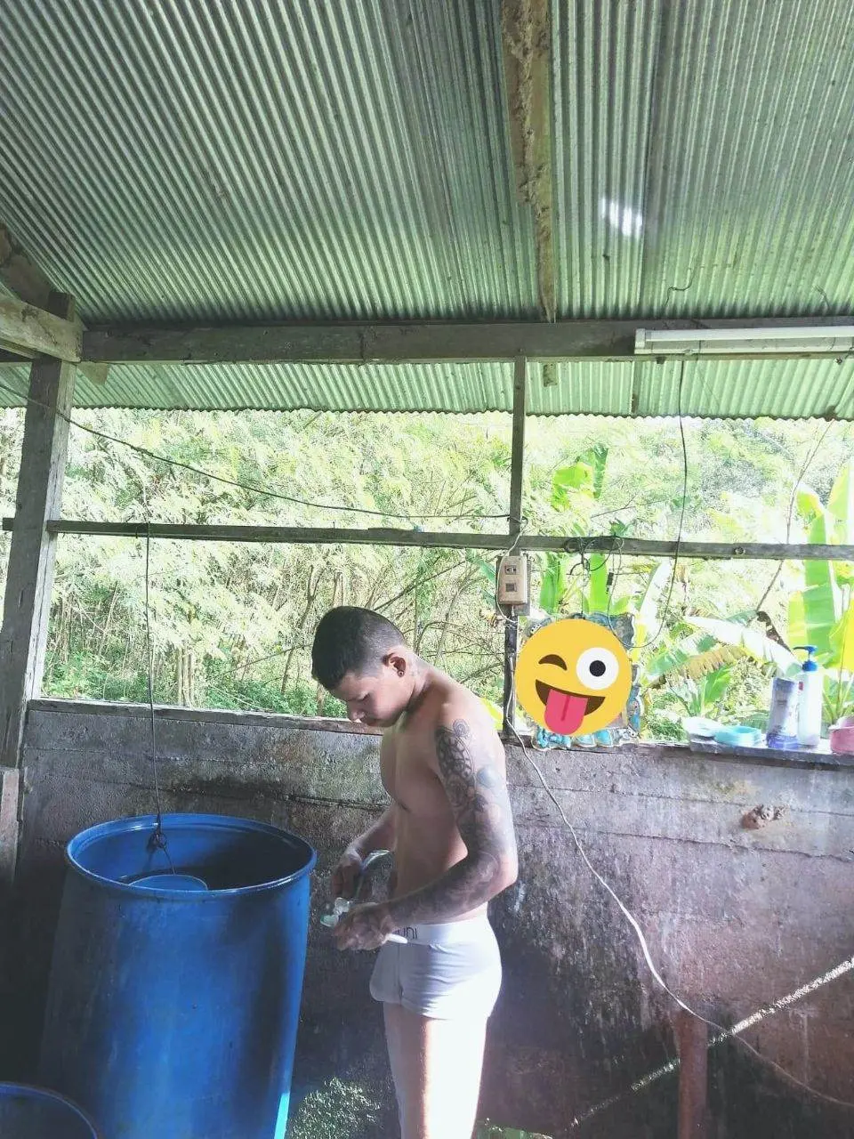 หนุ่ม..อาบน้ำ