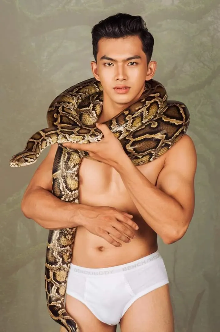 ผู้ชายกับงู