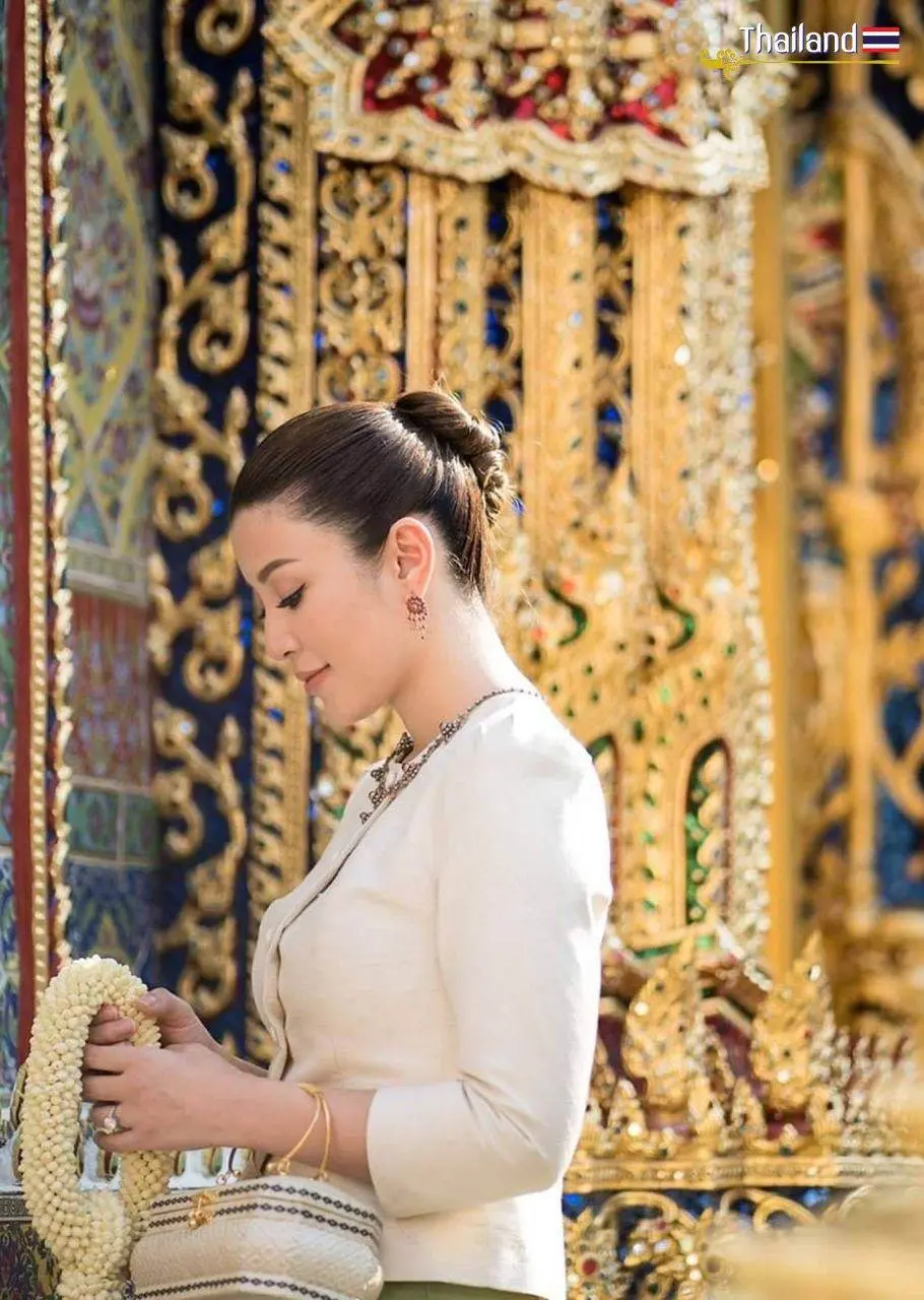 THAI RUEN TON: NATIONAL COSTUME | THAILAND 🇹🇭